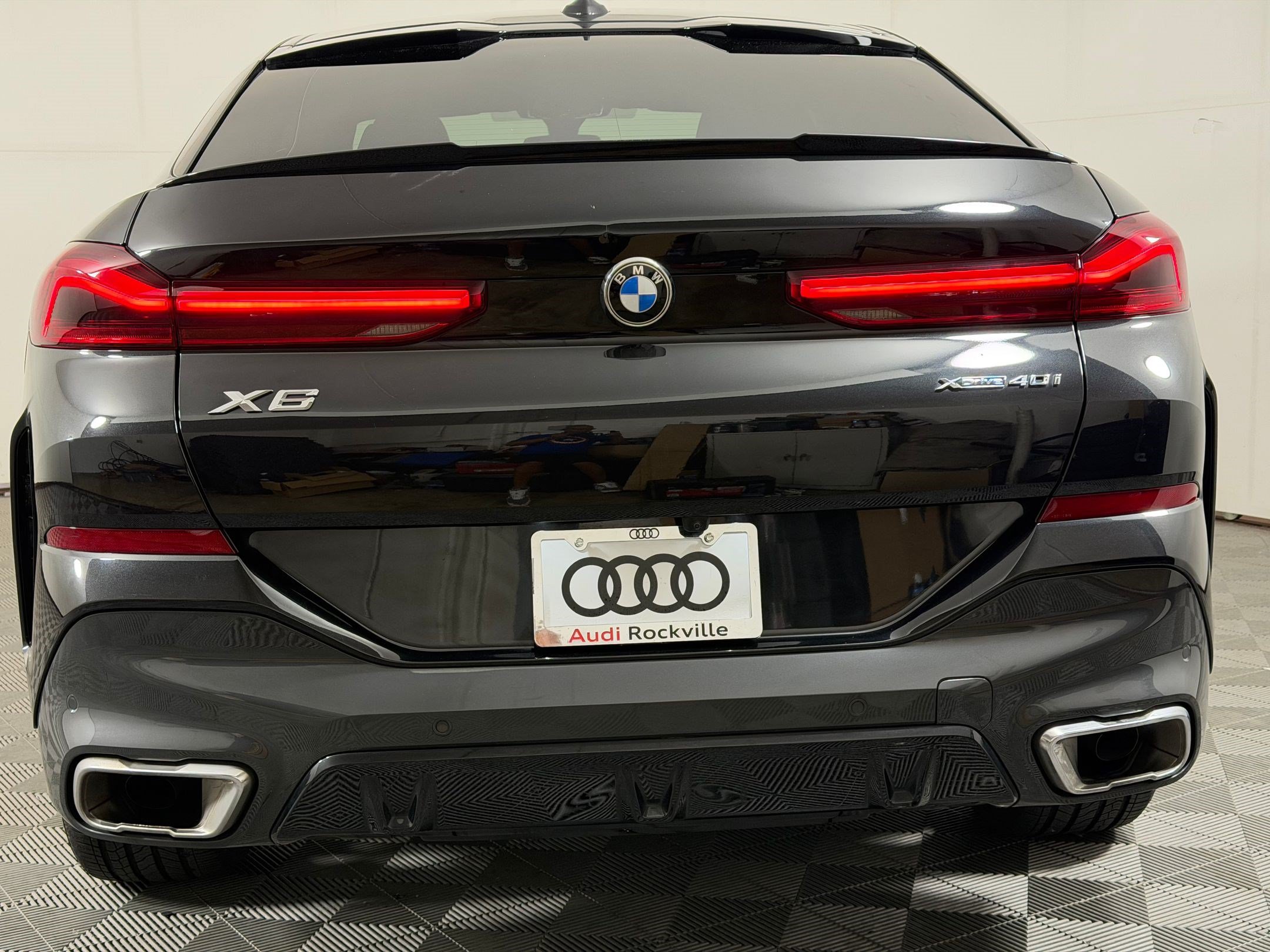 Used 2023 BMW X6 xDrive40i w/ M Sport Package AWD/4WD image 10