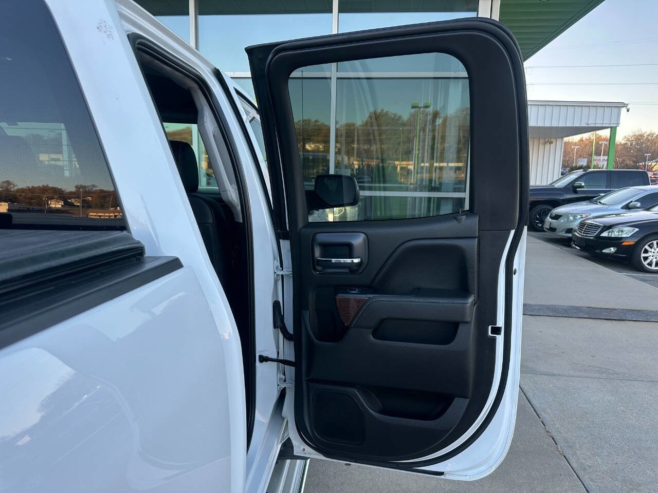 Used 2018 GMC Sierra 1500 SLT w/ SLT Premium Package image 23