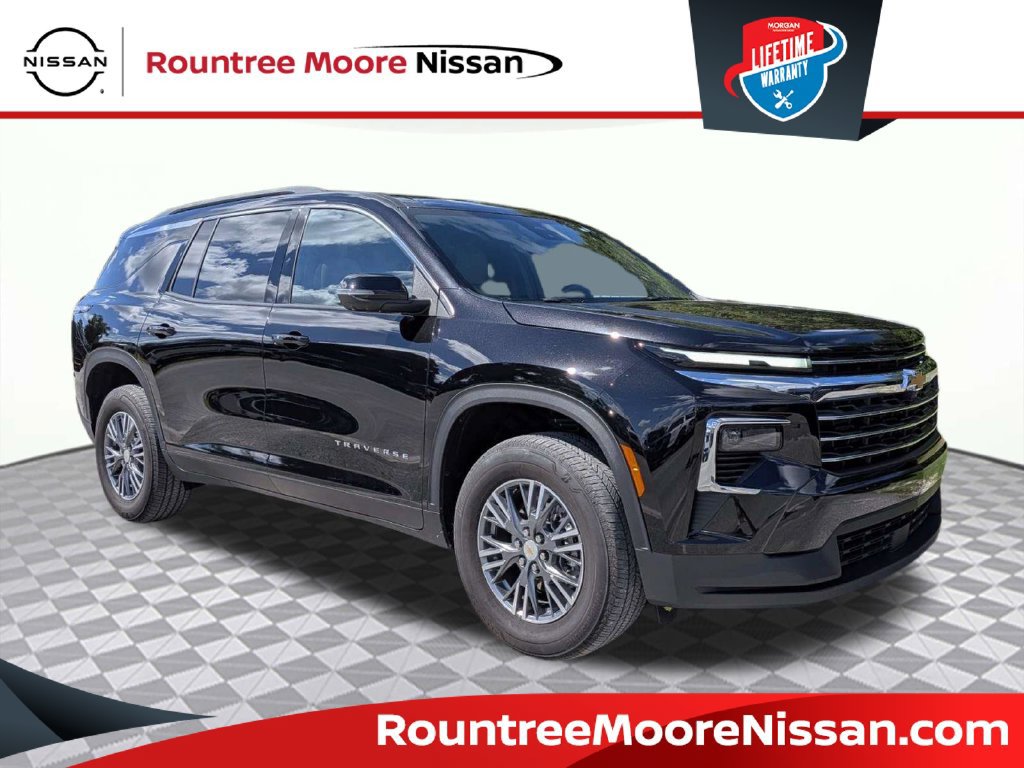 Used 2026 Chevrolet Traverse LT w/ Driver Confidence Package