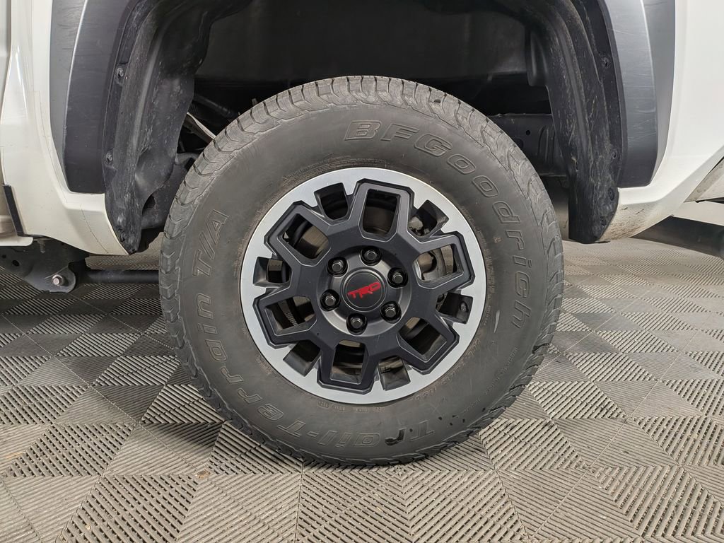 Used 2024 Toyota Tacoma TRD Off-Road image 11