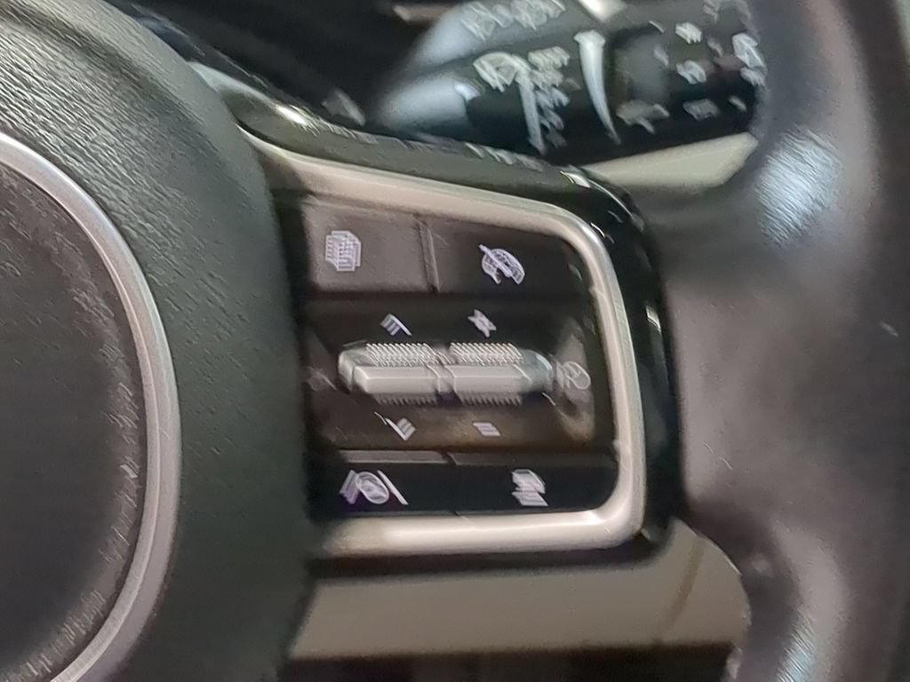 Used 2024 Kia Carnival SX Prestige FWD image 24