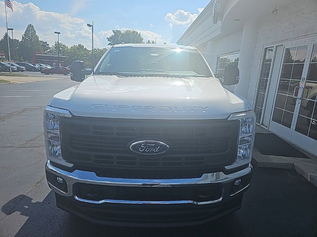 New 2026 Ford F250 4x4 Crew Cab Super Duty image 3