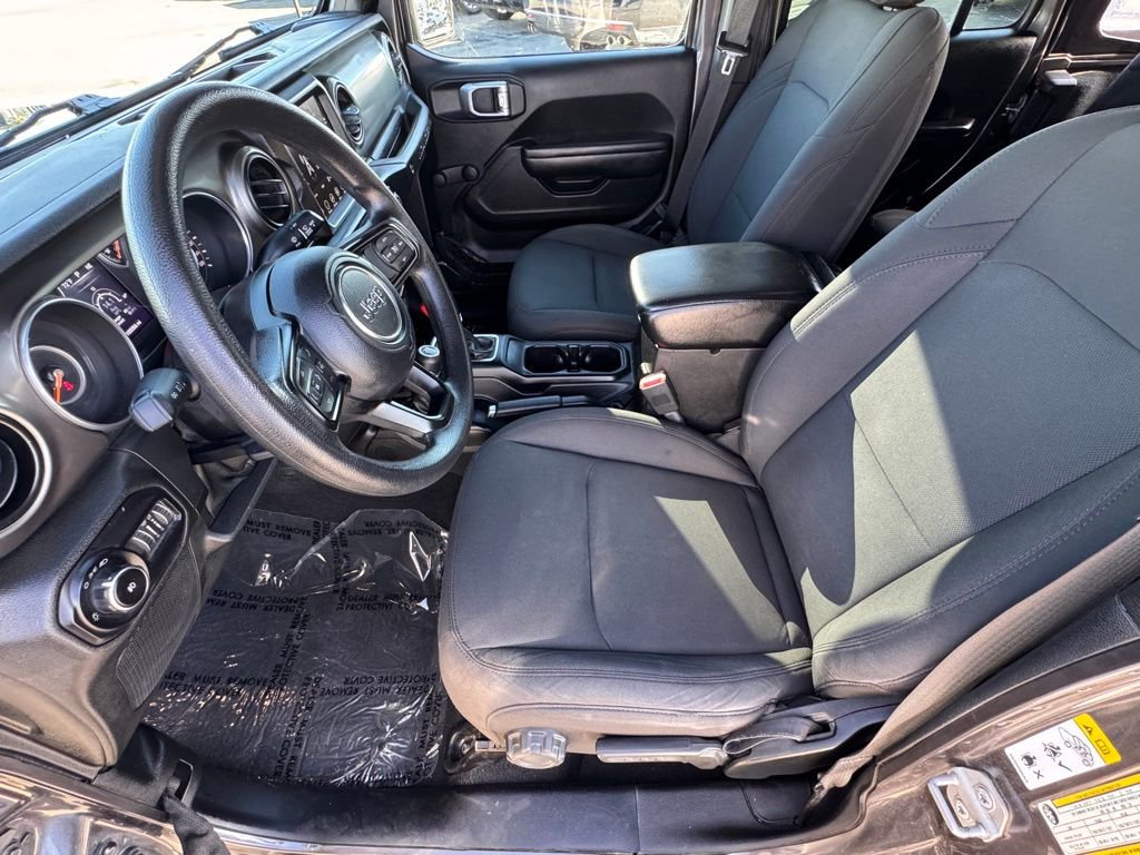 Used 2018 Jeep Wrangler Unlimited Sport image 17