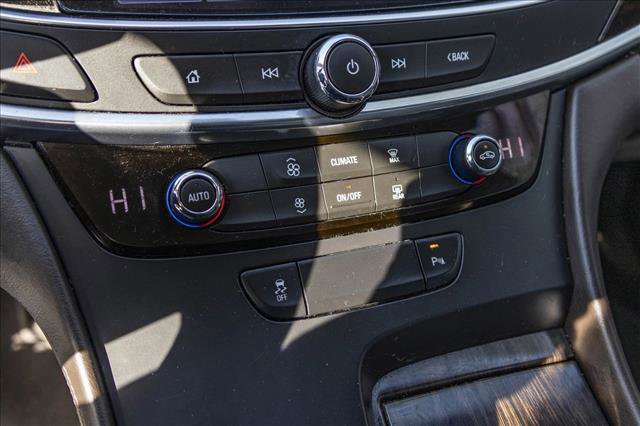 Used 2017 Buick LaCrosse image 19