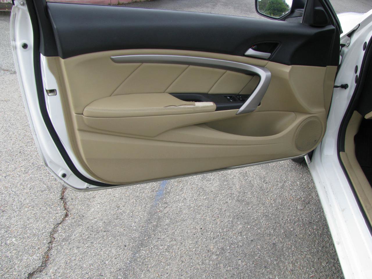 Used 2010 Honda Accord EX-L image 8