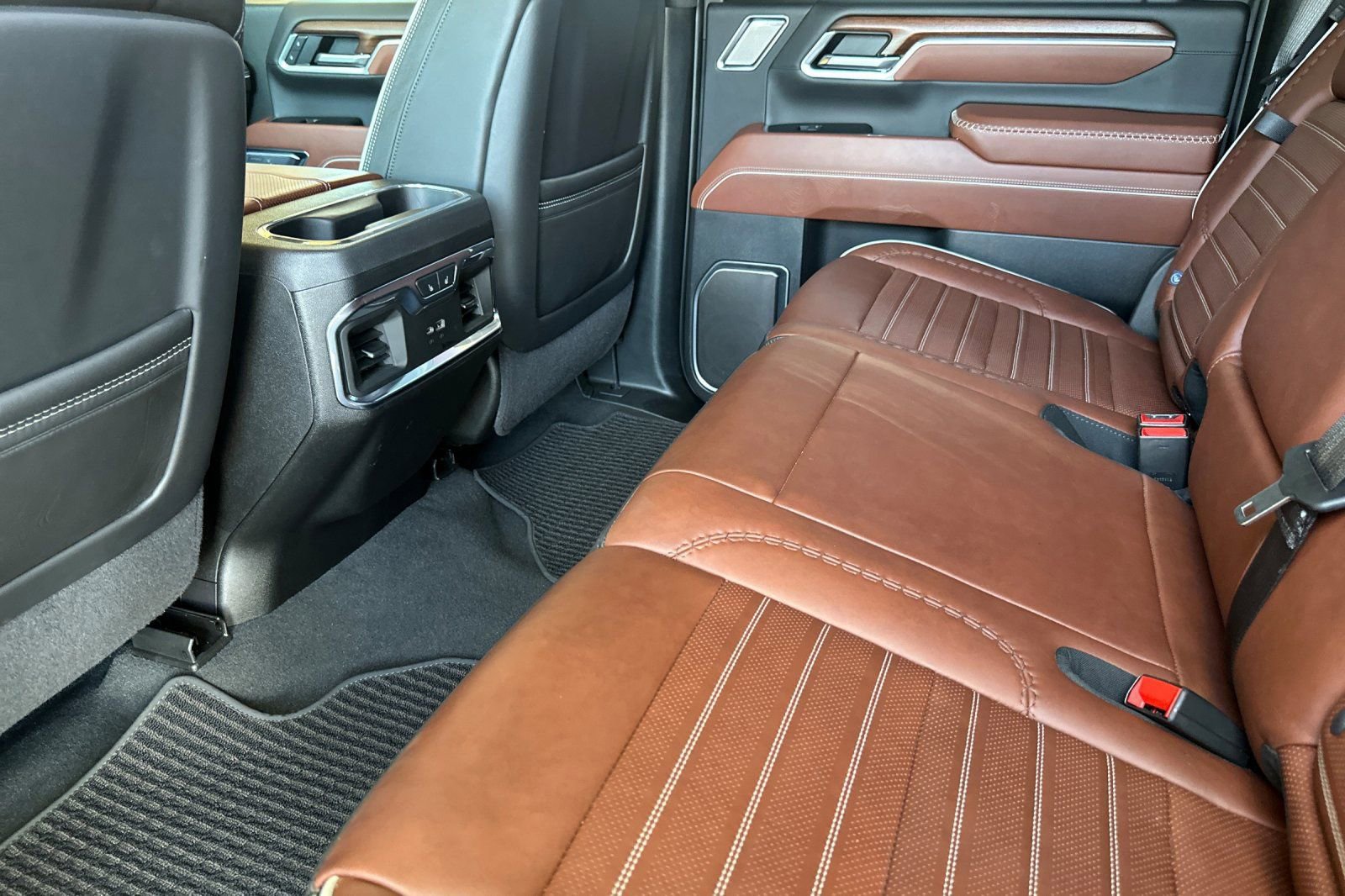 Used 2025 GMC Sierra 2500 Denali Ultimate AWD/4WD image 13