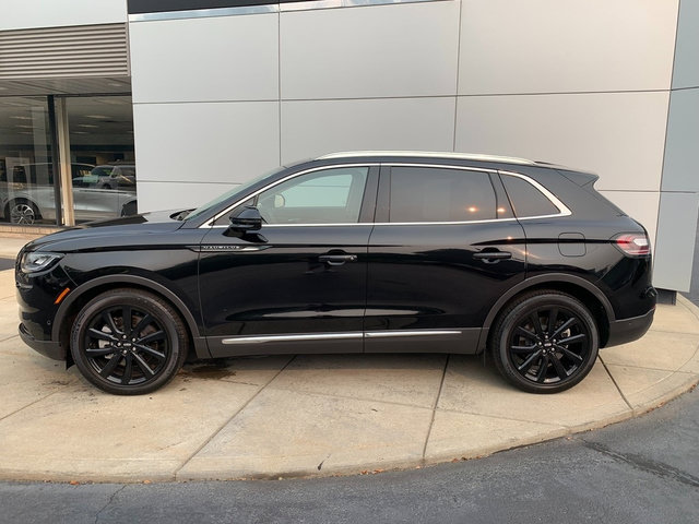 Certified 2023 Lincoln Nautilus Reserve w/ Equipment Group 201A AWD/4WD image 2