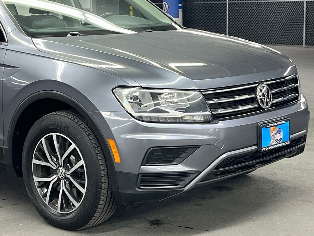 Used 2019 Volkswagen Tiguan SE w/ Panoramic Sunroof Package image 40