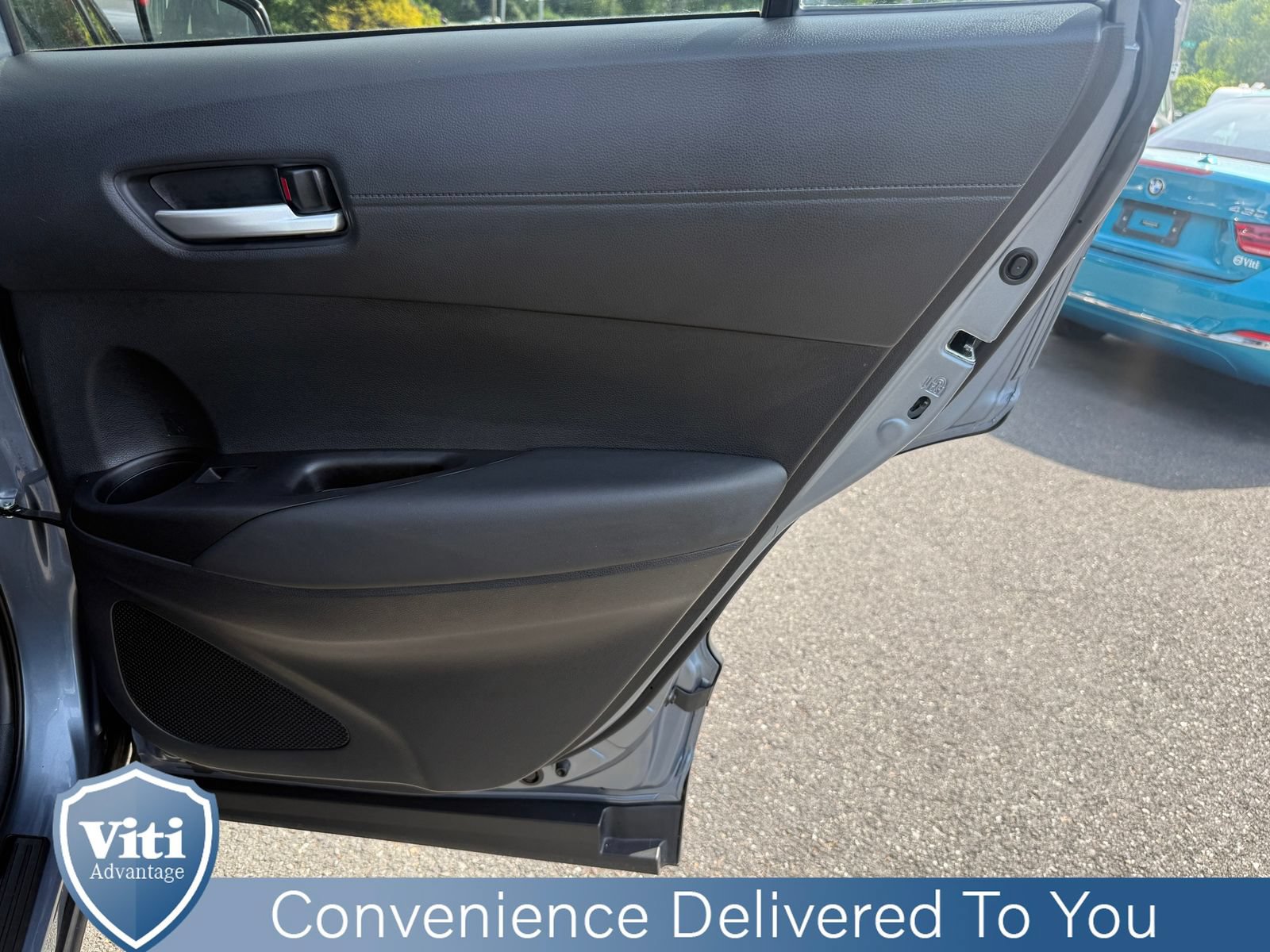 Used 2025 Toyota Corolla Cross XLE w/ Convenience Package AWD/4WD image 26