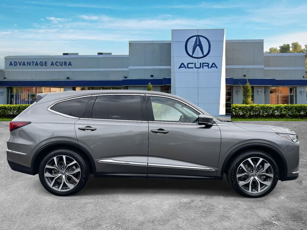 Certified 2023 Acura MDX SH-AWD w/ Technology Package image 4