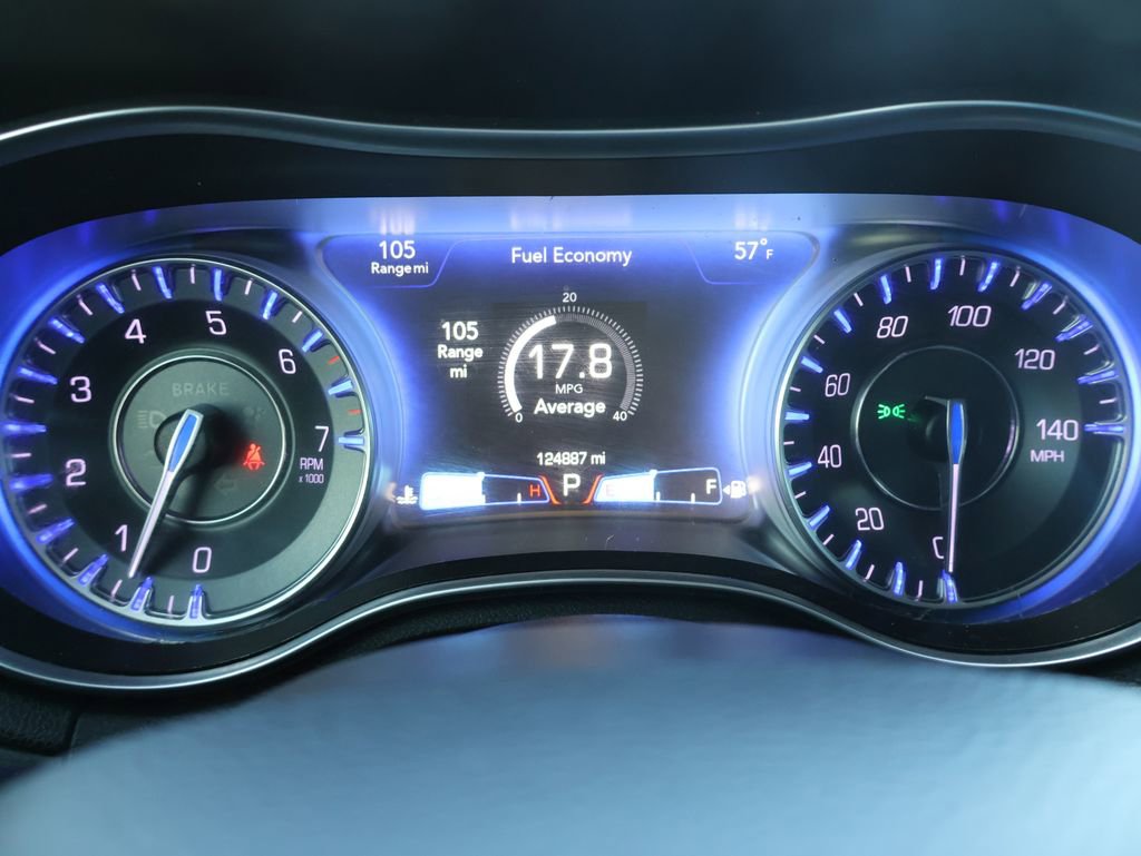 Used 2016 Chrysler 300 Limited image 2