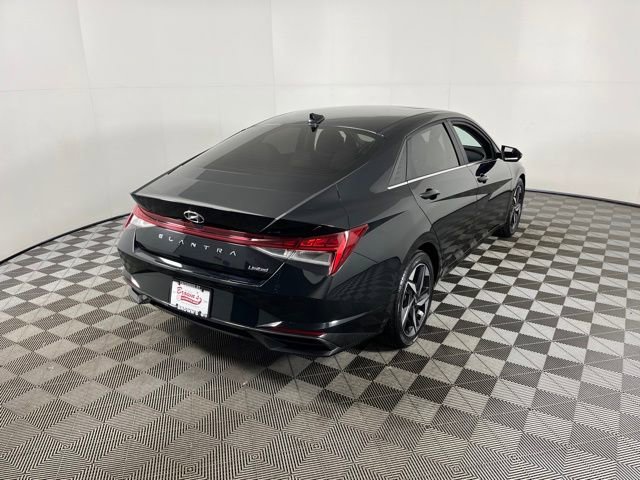 Used 2023 Hyundai Elantra Limited image 7