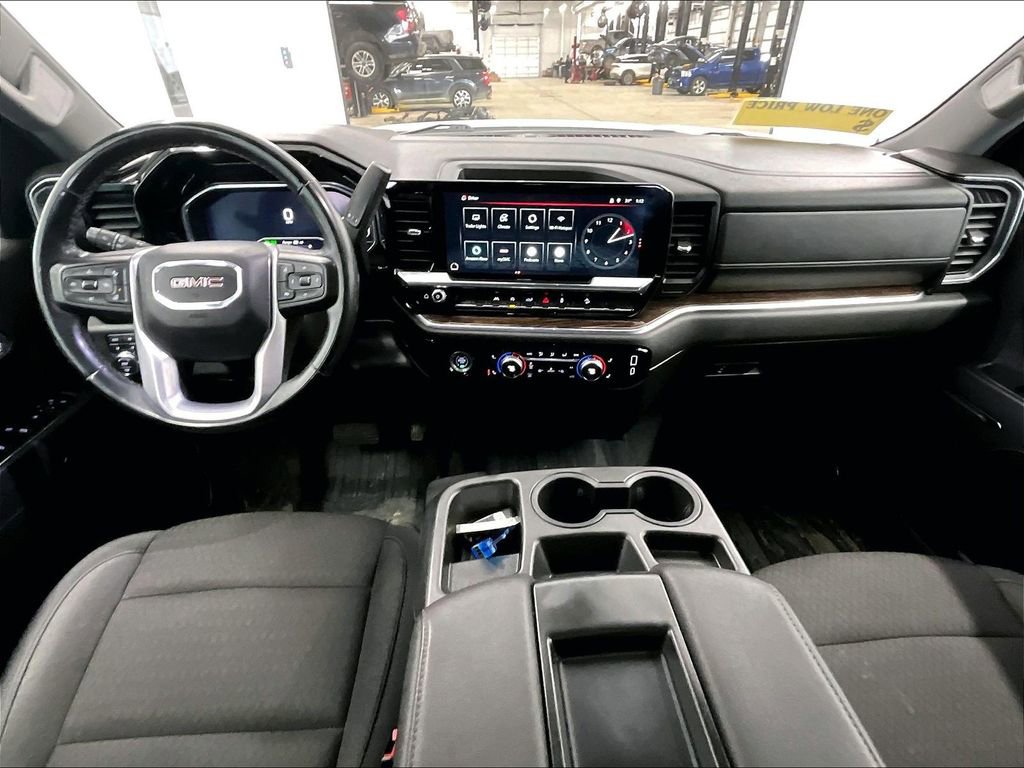 Used 2024 GMC Sierra 1500 Elevation image 21