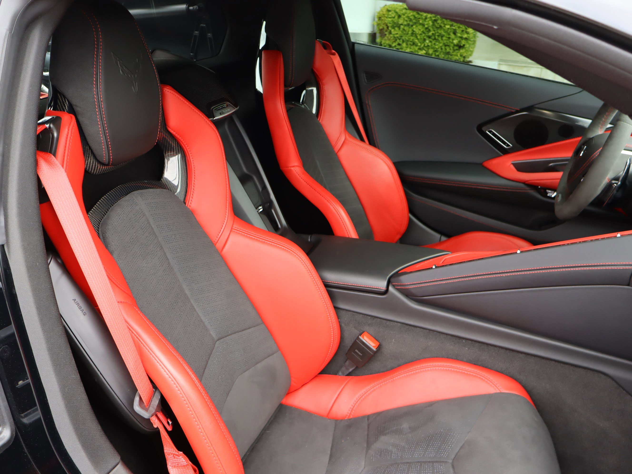 Used 2025 Chevrolet Corvette E-Ray w/ Stealth Interior Trim Package AWD/4WD image 34