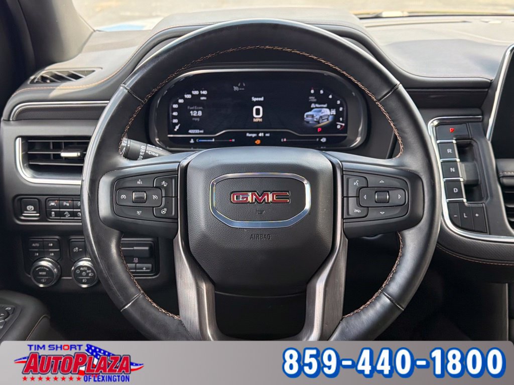 Used 2024 GMC Yukon XL AT4 w/ AT4 Premium Plus Package AWD/4WD image 18