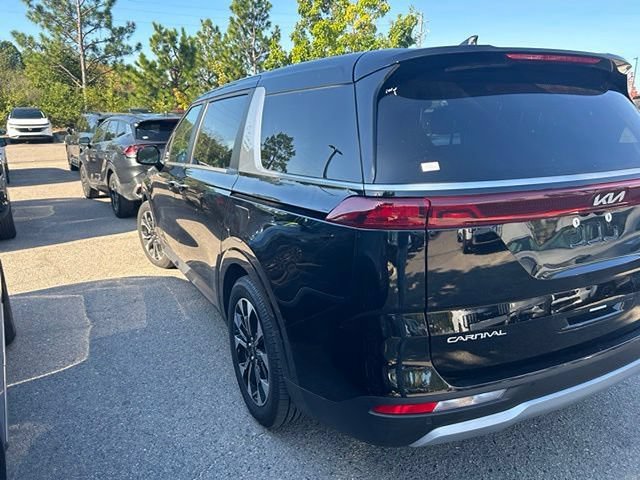 Certified 2024 Kia Carnival EX FWD image 5