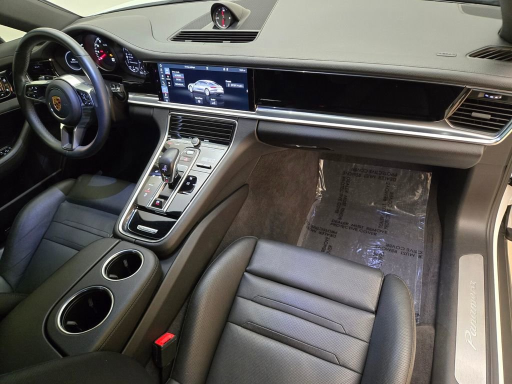 Used 2020 Porsche Panamera 4 image 27