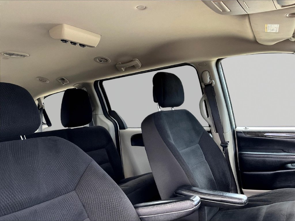 Used 2019 Dodge Grand Caravan SE w/ UConnect Hands-Free Group FWD image 27