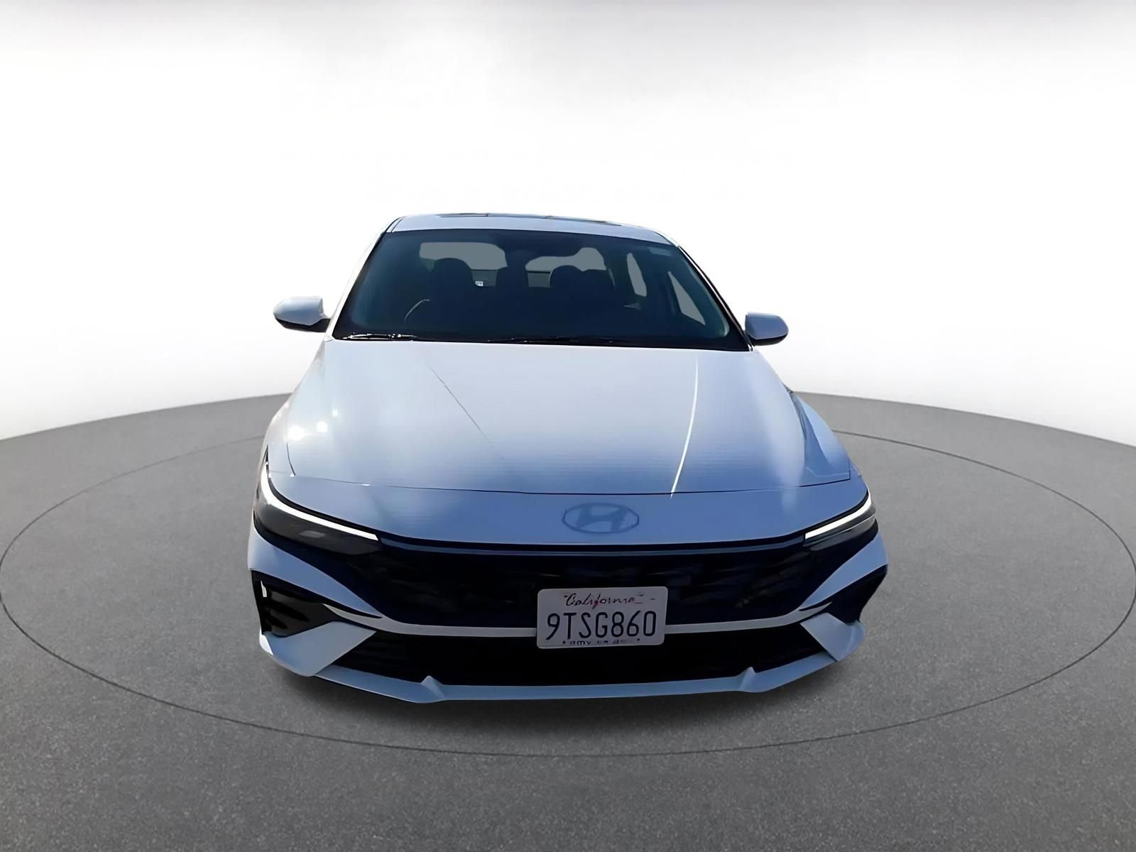 Used 2025 Hyundai Elantra SEL image 4