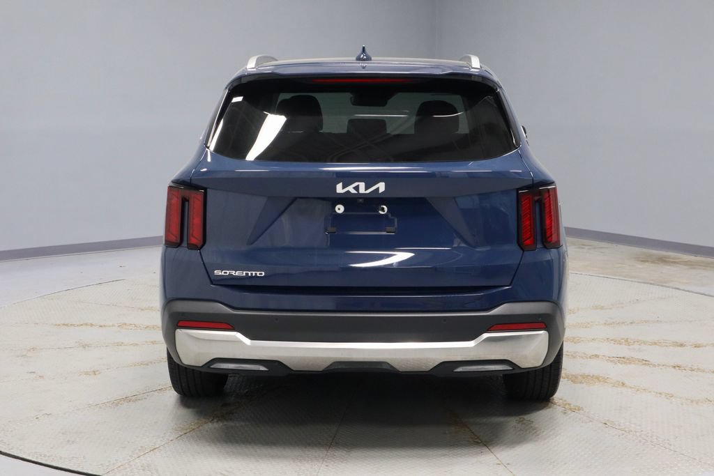Used 2025 Kia Sorento S w/ Panoramic Sunroof Package FWD image 11