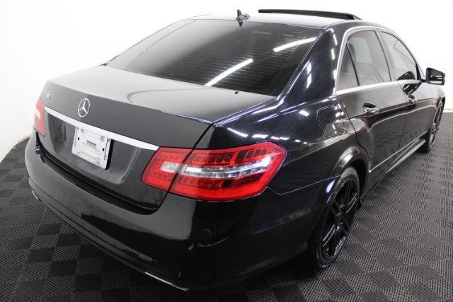 Used 2010 Mercedes-Benz E 550 Sedan w/ Premium 1 Pkg image 4