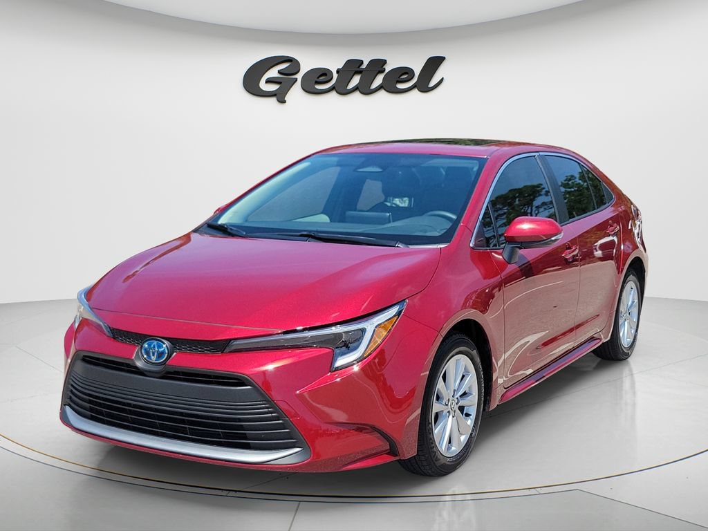 Certified 2024 Toyota Corolla XLE FWD image 1