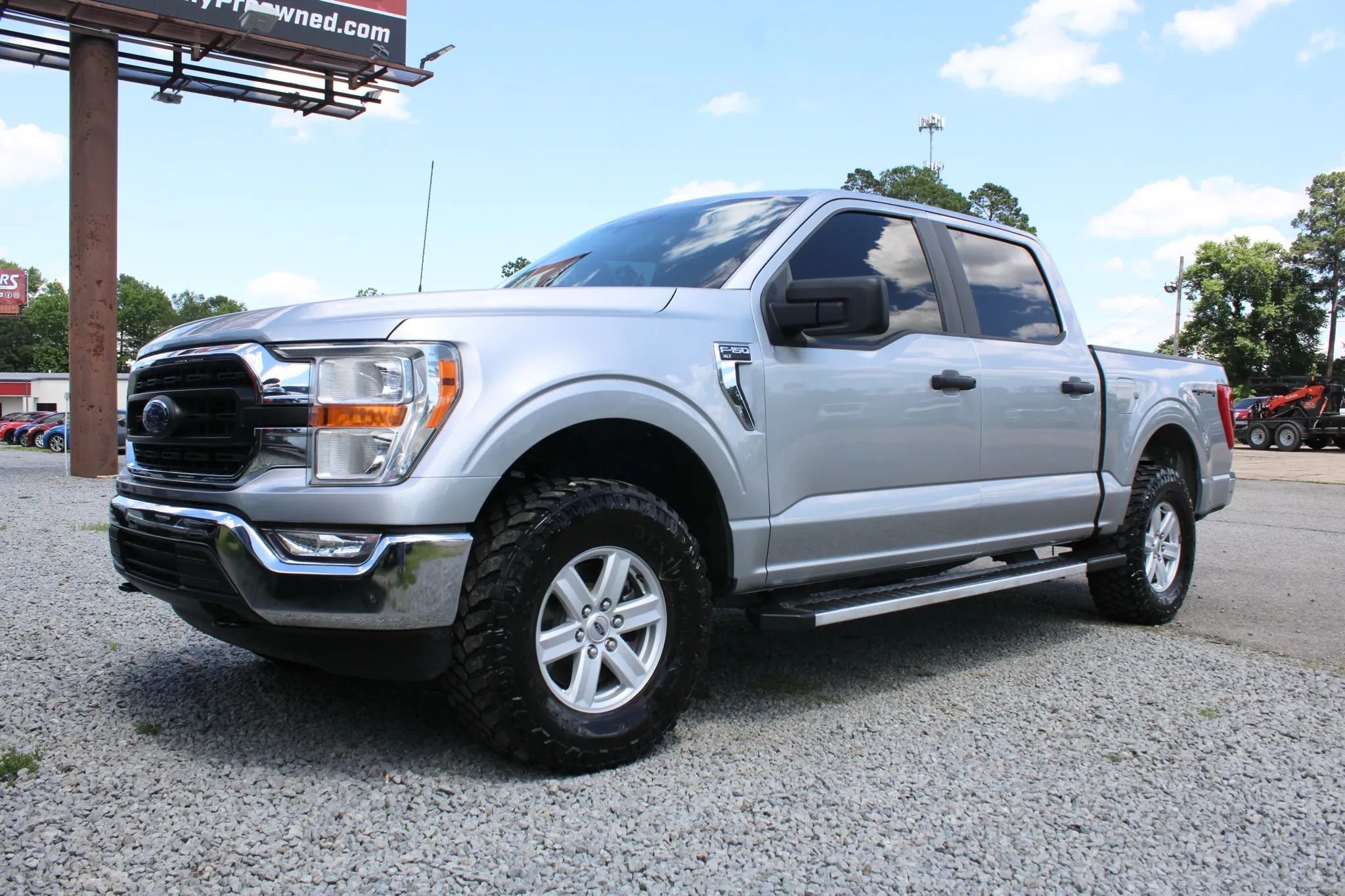 Used 2022 Ford F150 XLT image 3