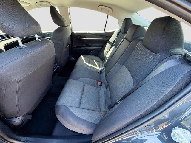 Used 2025 Toyota Camry LE FWD image 22