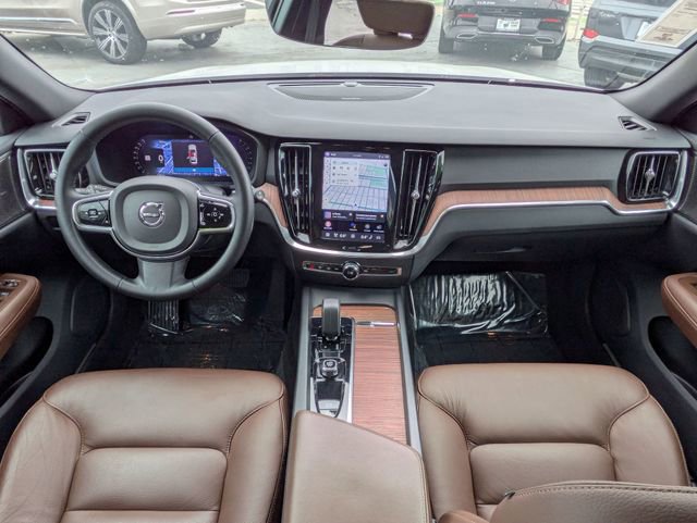 Certified 2023 Volvo V60 B5 Cross Country Plus w/ Climate Package image 25