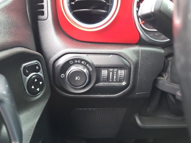 Used 2021 Jeep Wrangler Unlimited Rubicon w/ Cold Weather Group image 15