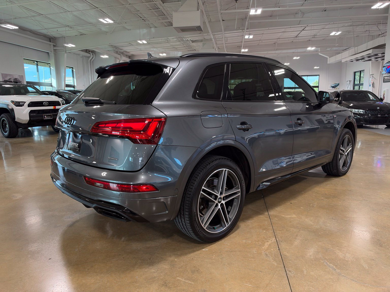 Used 2022 Audi Q5 e Prestige AWD/4WD image 8