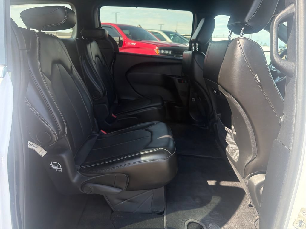 Used 2025 Chrysler Pacifica Select FWD image 23