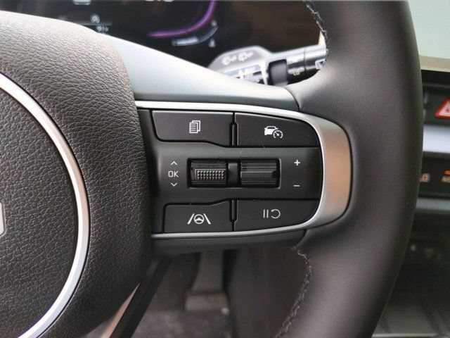Used 2023 Kia Sportage EX FWD image 32