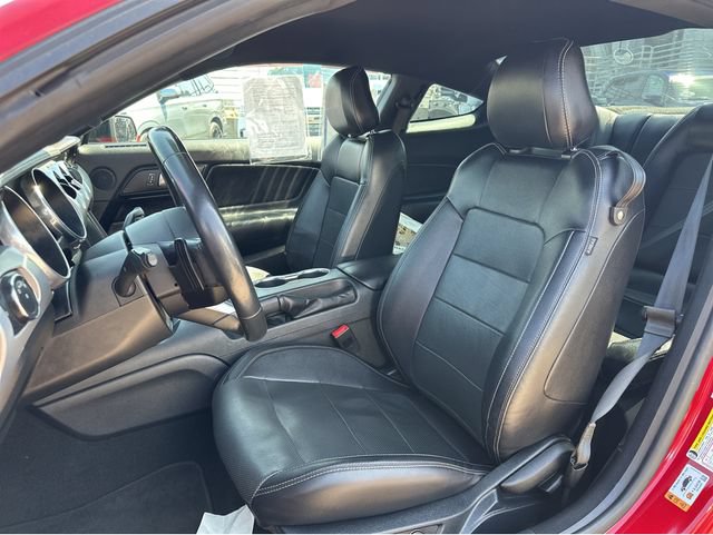 Used 2021 Ford Mustang GT Premium w/ Black Accent Package RWD image 9