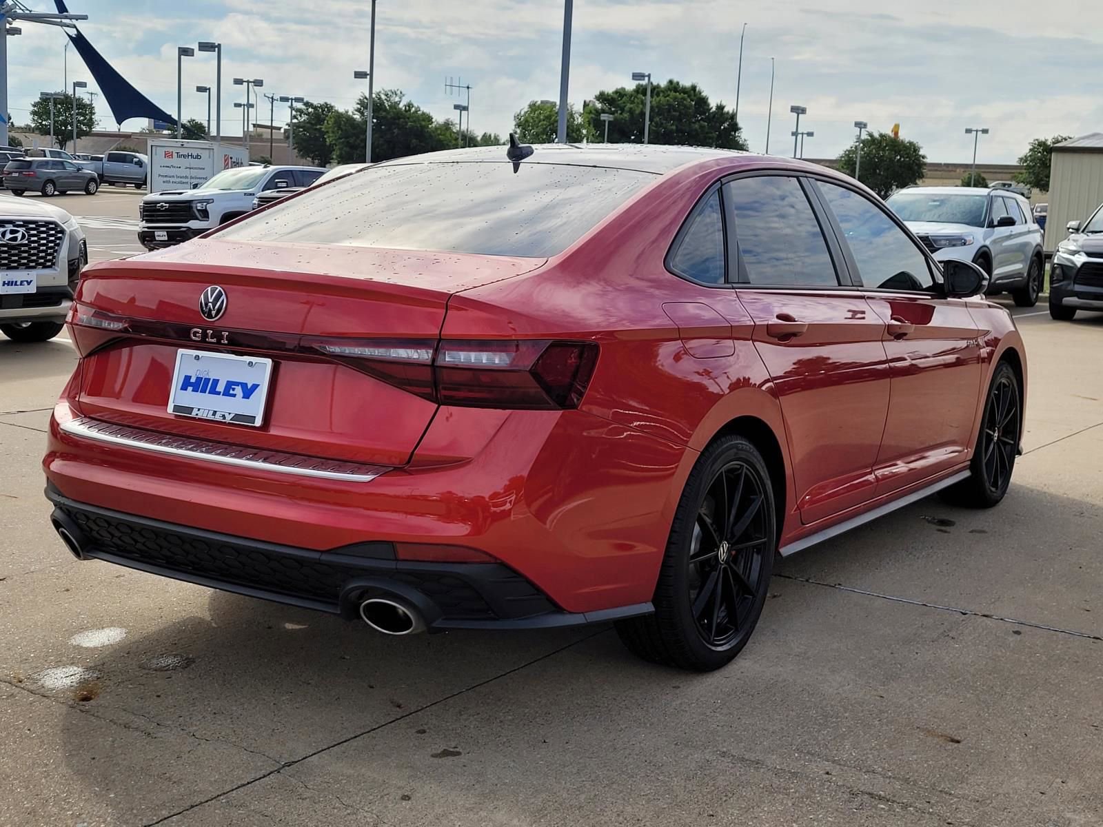 Used 2025 Volkswagen Jetta GLI Autobahn FWD image 4