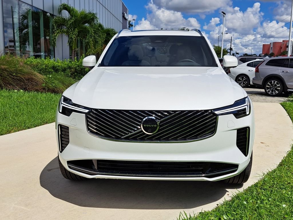 New 2026 Volvo XC90 T8 Ultra w/ Protection Package Premier image 2