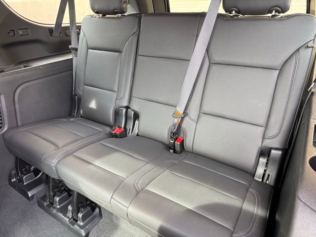 Certified 2024 Chevrolet Suburban Z71 w/ Z71 Off-Road Package image 8