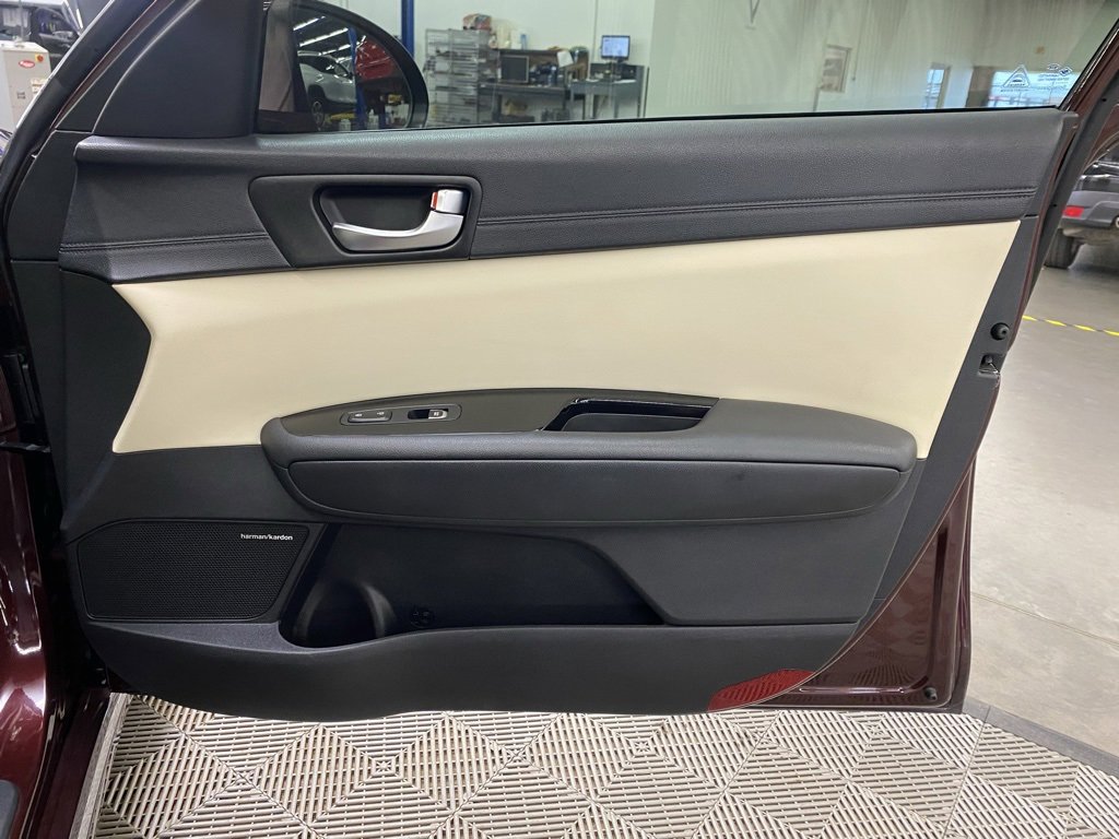 Used 2016 Kia Optima SX w/ Chrome Wheel Package image 13