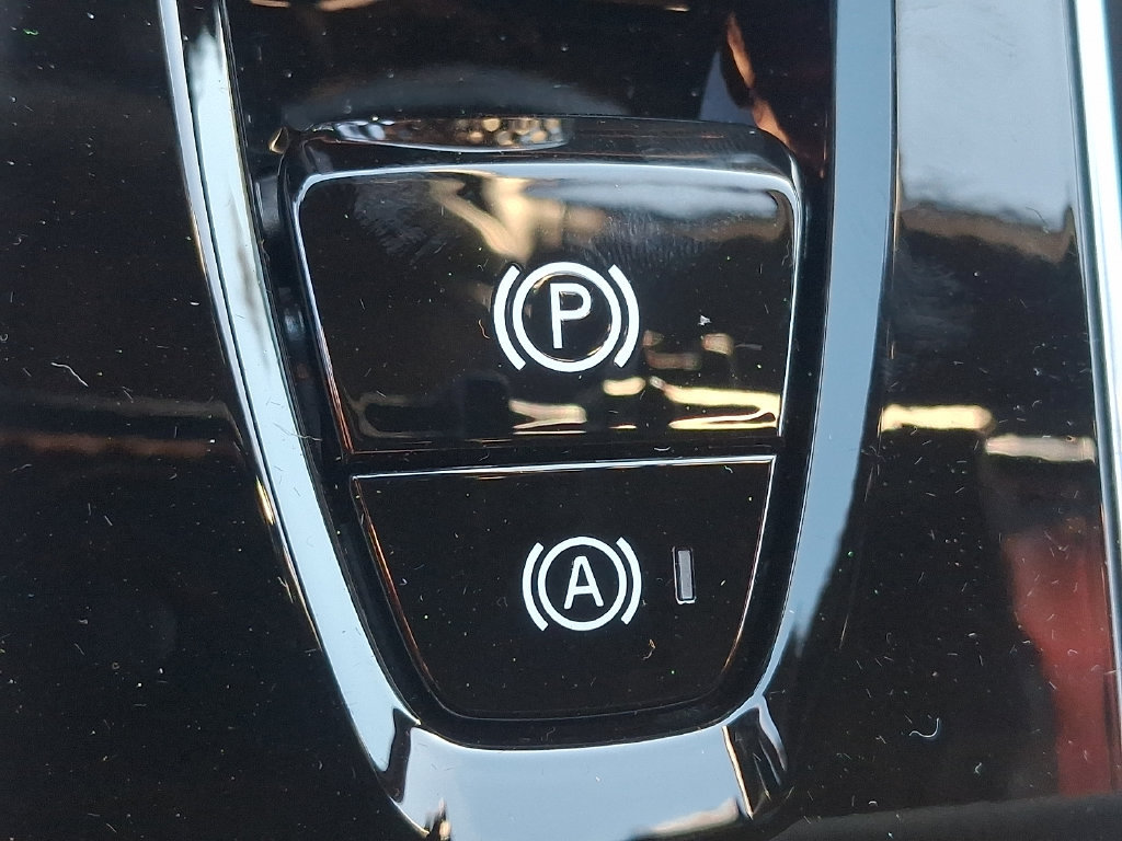 New 2027 Volvo XC90 B6 Plus AWD/4WD image 19