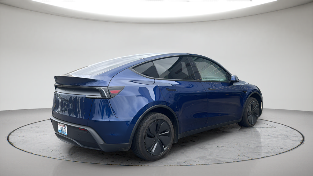 Used 2026 Tesla Model Y Long Range RWD image 7