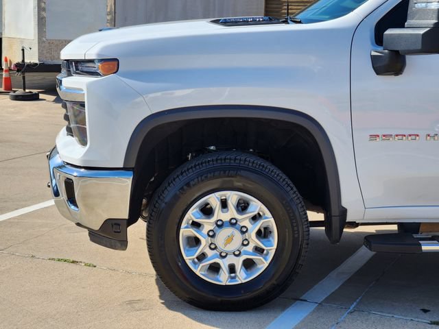 Used 2025 Chevrolet Silverado 3500 LT w/ Safety Package AWD/4WD image 15
