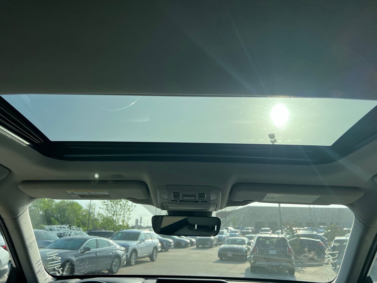 Used 2021 Toyota Highlander XLE image 24