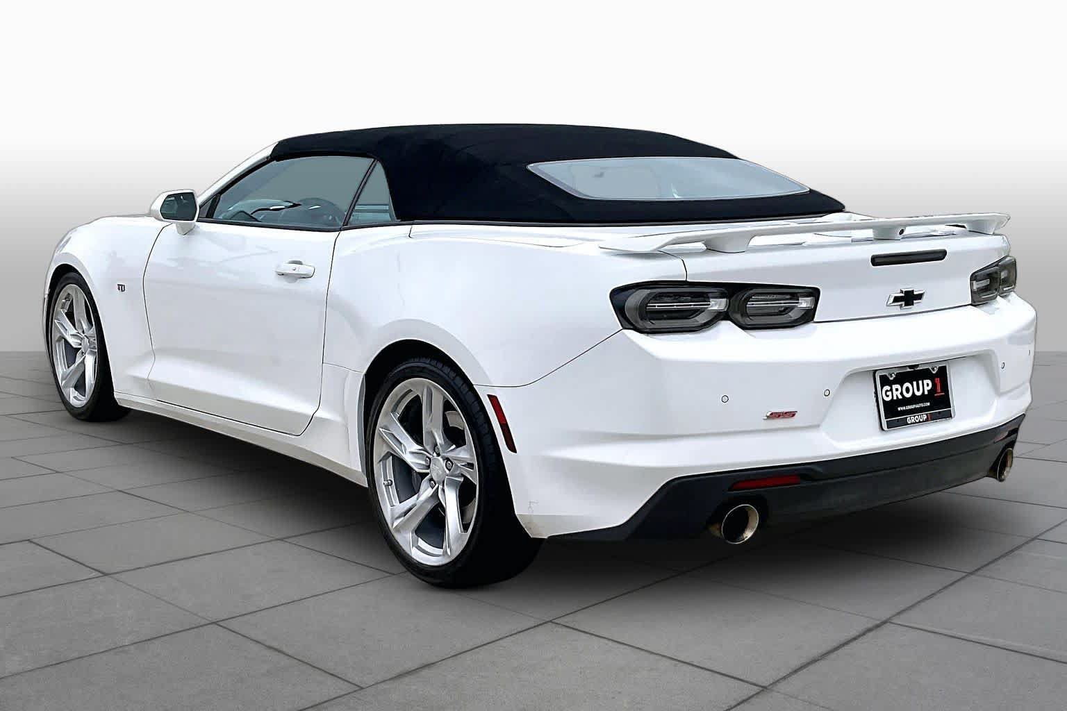 Used 2019 Chevrolet Camaro SS RWD image 11