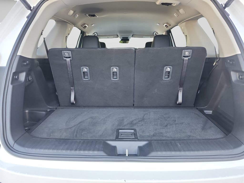 Used 2025 Honda Pilot EX-L image 16