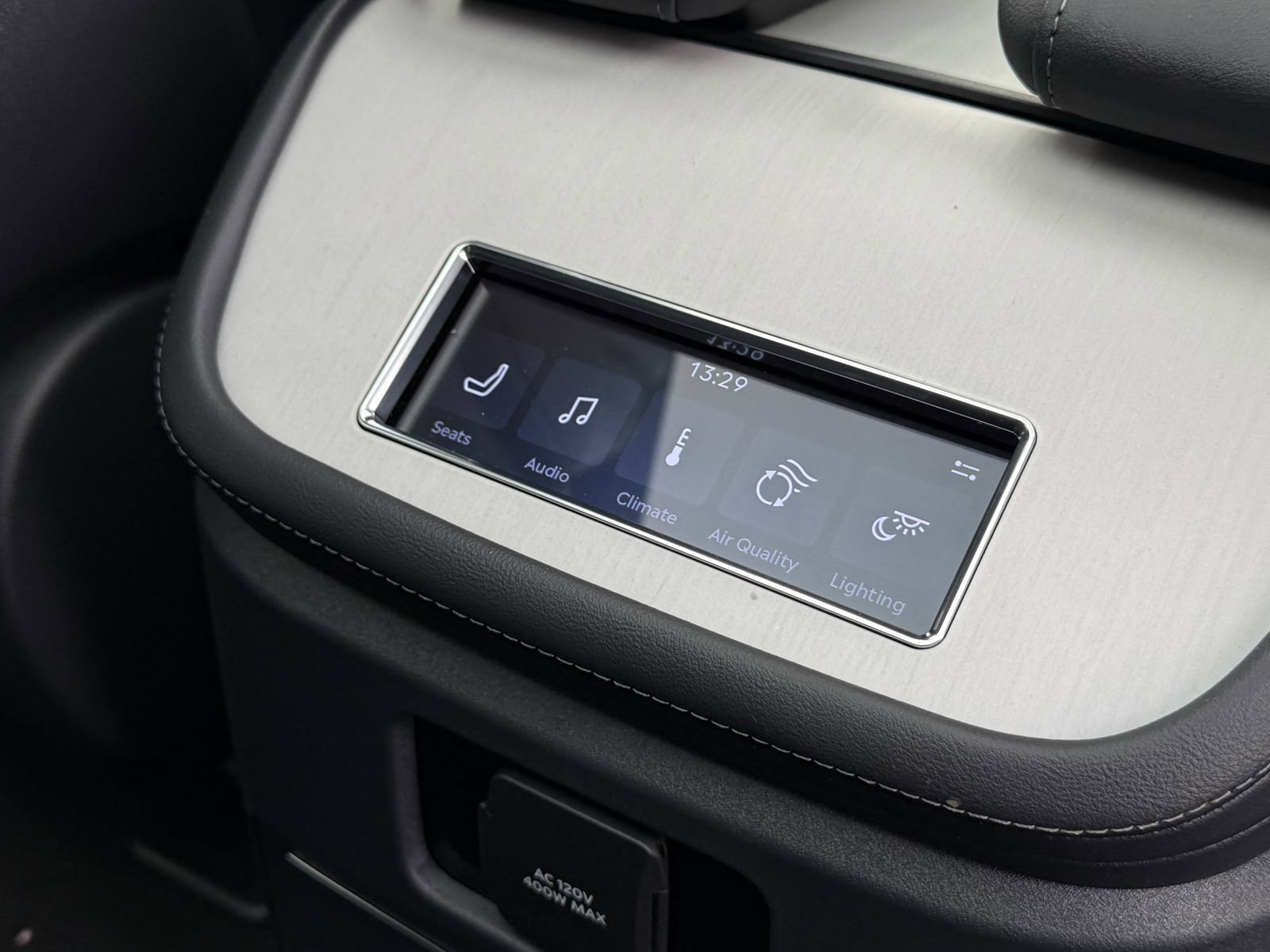 New 2026 Lincoln Navigator L Reserve AWD/4WD image 14