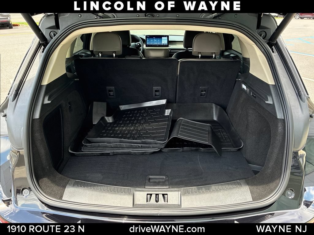 Certified 2025 Lincoln Corsair AWD w/ Equipment Group 101A image 7
