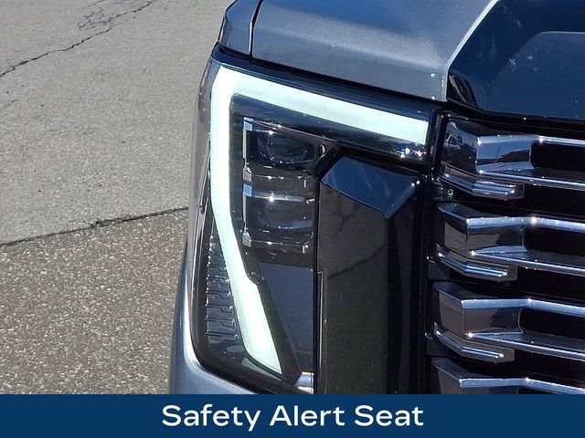 Used 2025 GMC Sierra 2500 Denali Ultimate w/ Snow Plow Prep/Camper Package AWD/4WD image 30