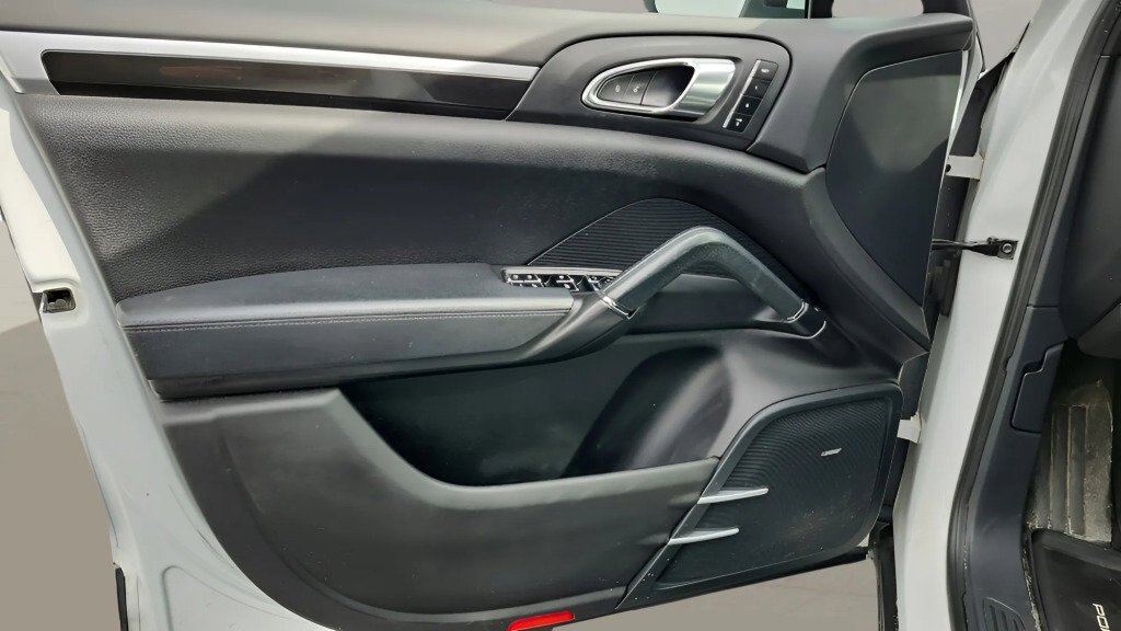 Used 2013 Porsche Cayenne Diesel image 26