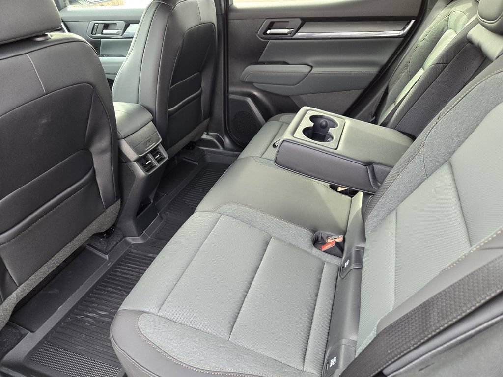 New 2026 GMC Terrain AT4 w/ Technology Package II AWD/4WD image 30
