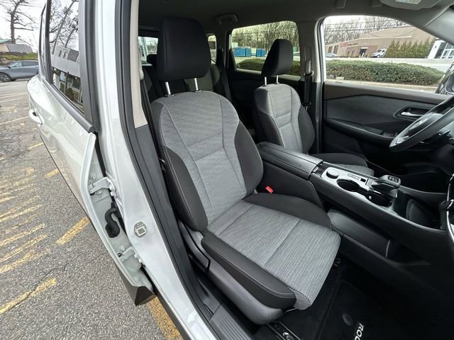 Certified 2023 Nissan Rogue SV w/ SV Premium B Package image 24